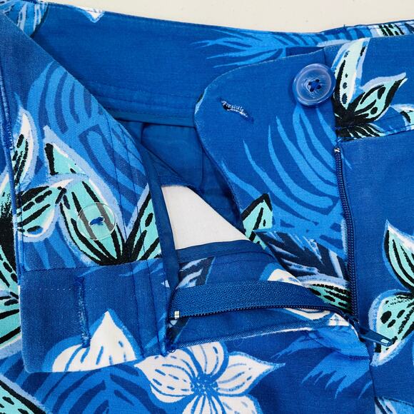 APT 9 Torie Blue White Green Floral Cotton Pockets Cuffed Mid-rise Shorts 4 - Picture 8 of 13